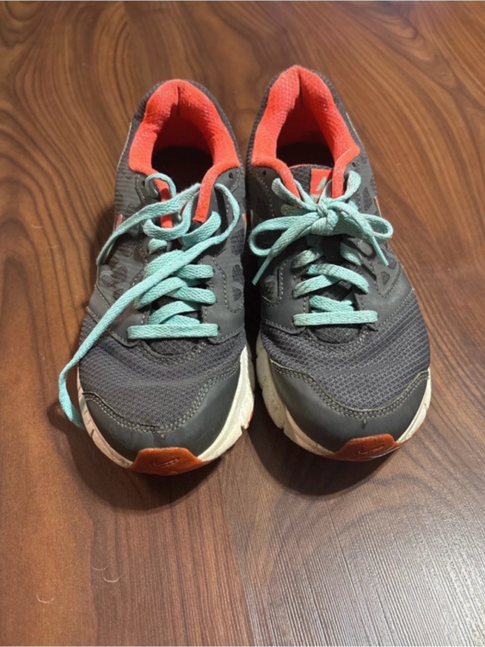 Nike Kids Gray Sneakers with Coral Lining and Mint Laces